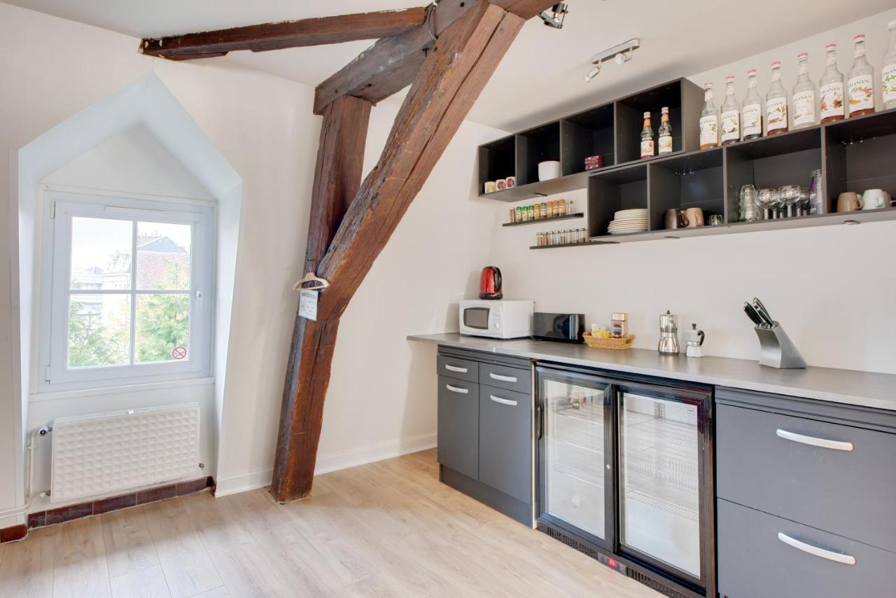 Apartamento Le Grand Mirebeau - Parking Prive Bourges Exterior foto
