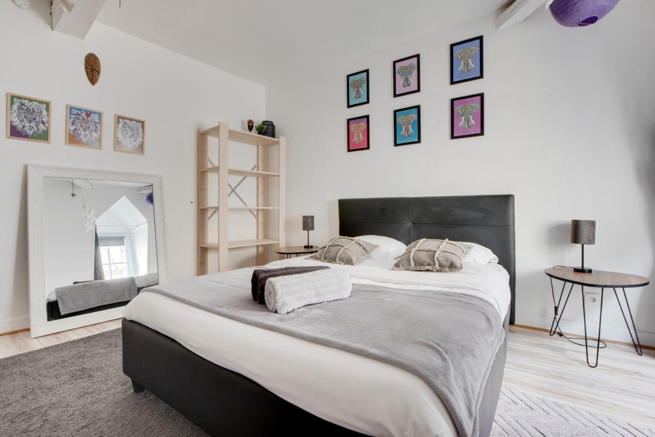 Apartamento Le Grand Mirebeau - Parking Prive Bourges Exterior foto
