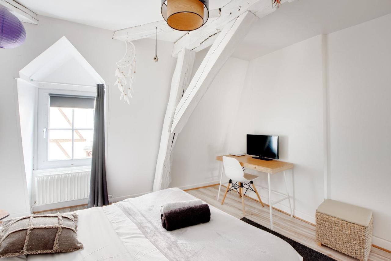 Apartamento Le Grand Mirebeau - Parking Prive Bourges Exterior foto